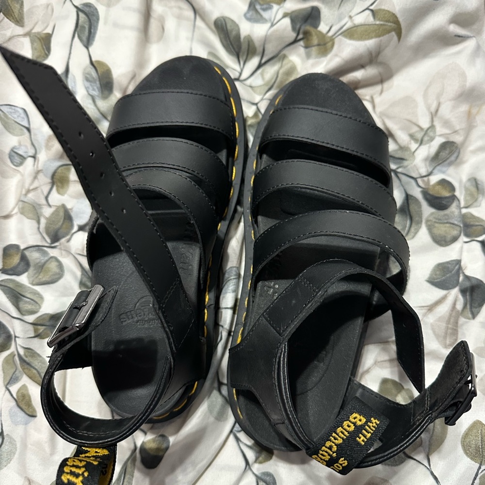 dr martens blaire sandals